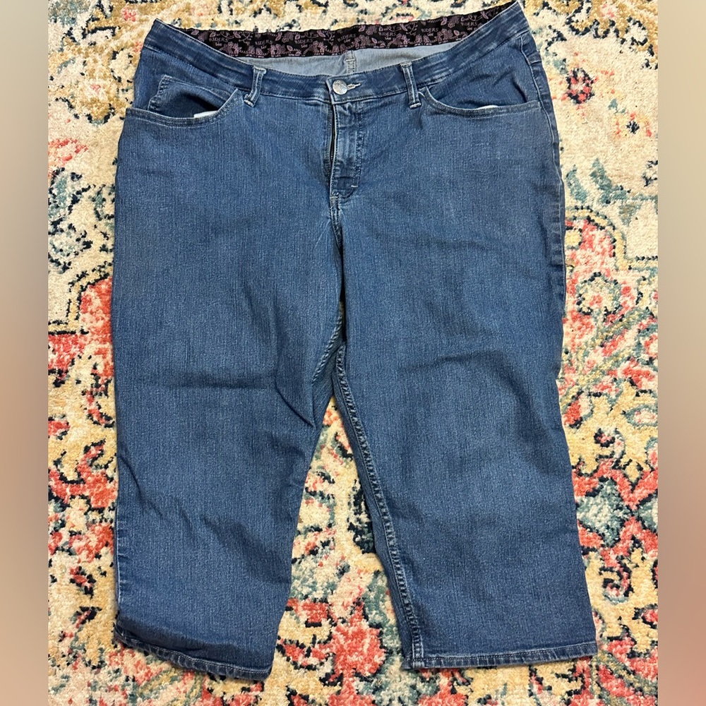 Capris